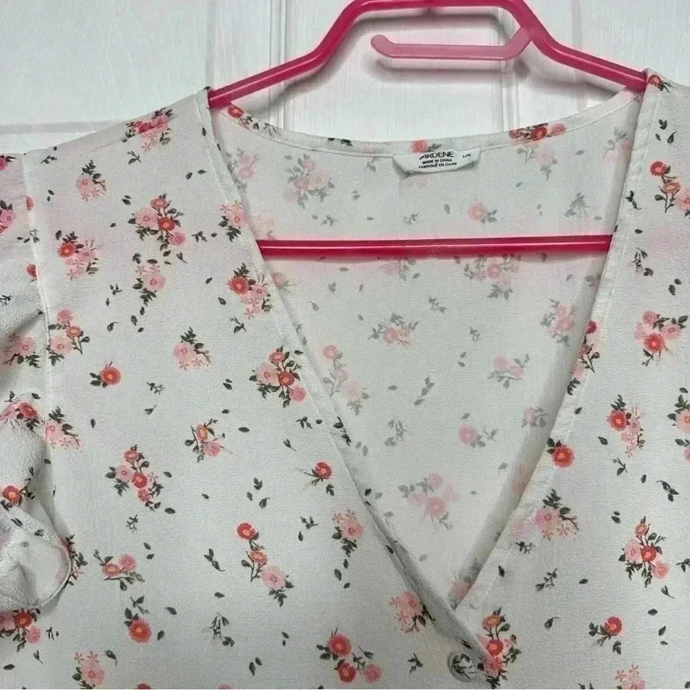 Ardene  Peplum Top White/Pink/Red Floral Size Large - Picture 3 of 16
